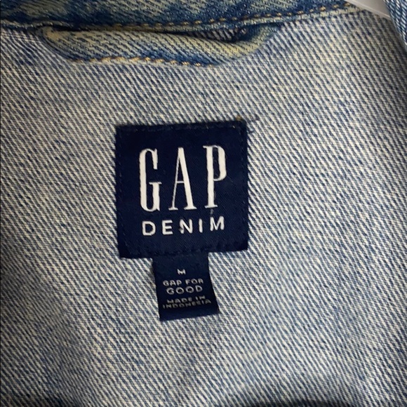 GAP Jean Jacket - Picture 2 of 2